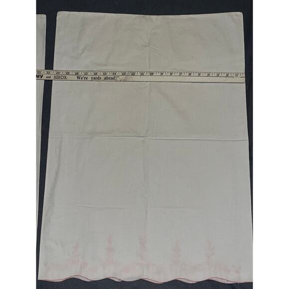 Hand Embroidered Pillow Cases Pink Scalloped Hem Floral Vtg Cotton Standard - Picture 7 of 7